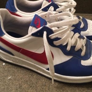 Meet your Posher, Leila